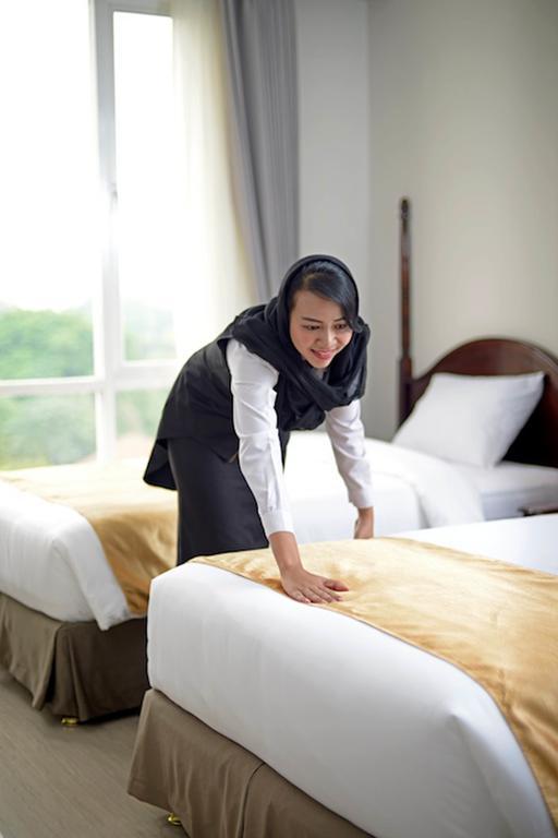 The Sahira Hotel Syariah Bogor Ngoại thất bức ảnh